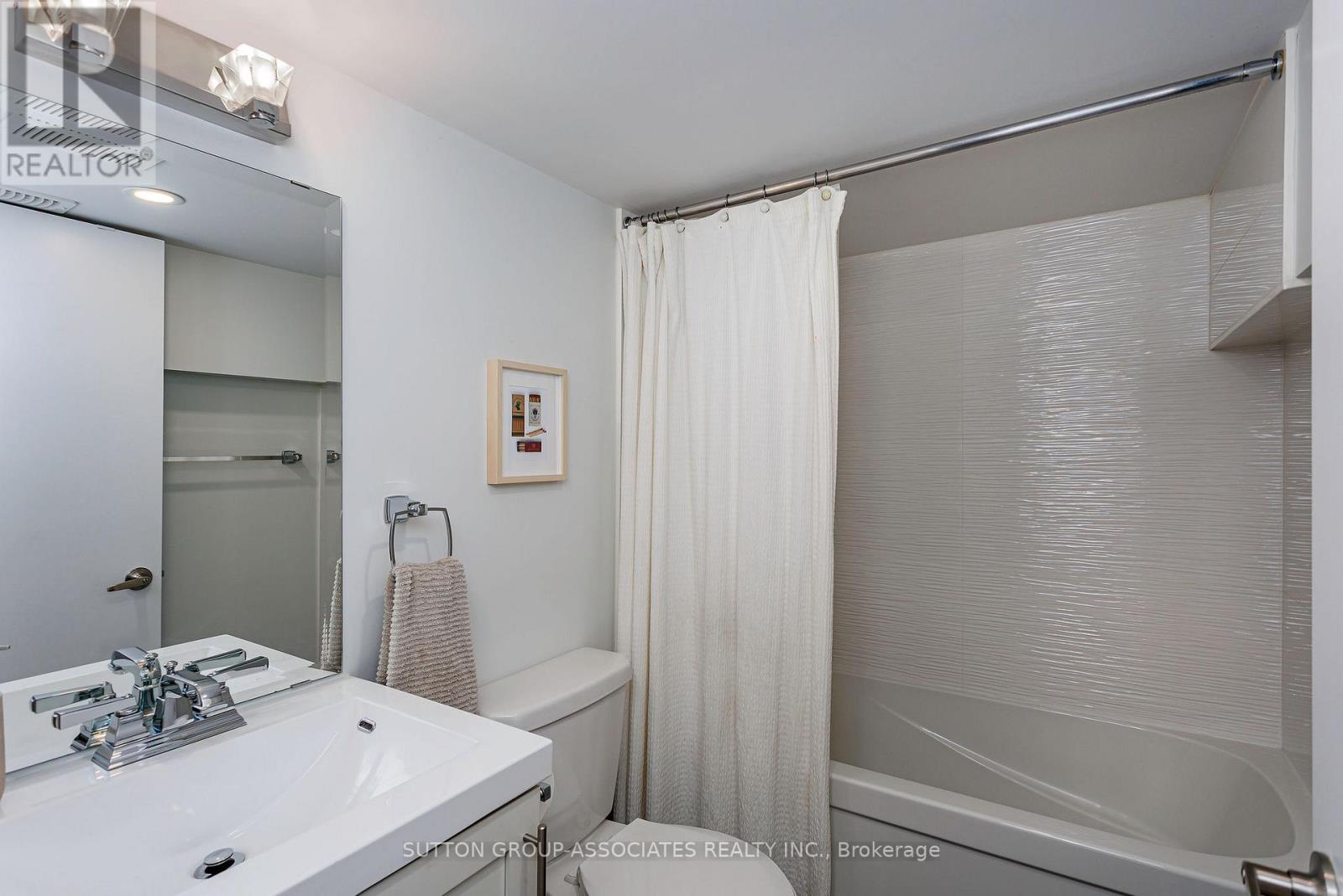 617 Gladstone Avenue, Toronto, Ontario  M6H 3J3 - Photo 30 - W12886194