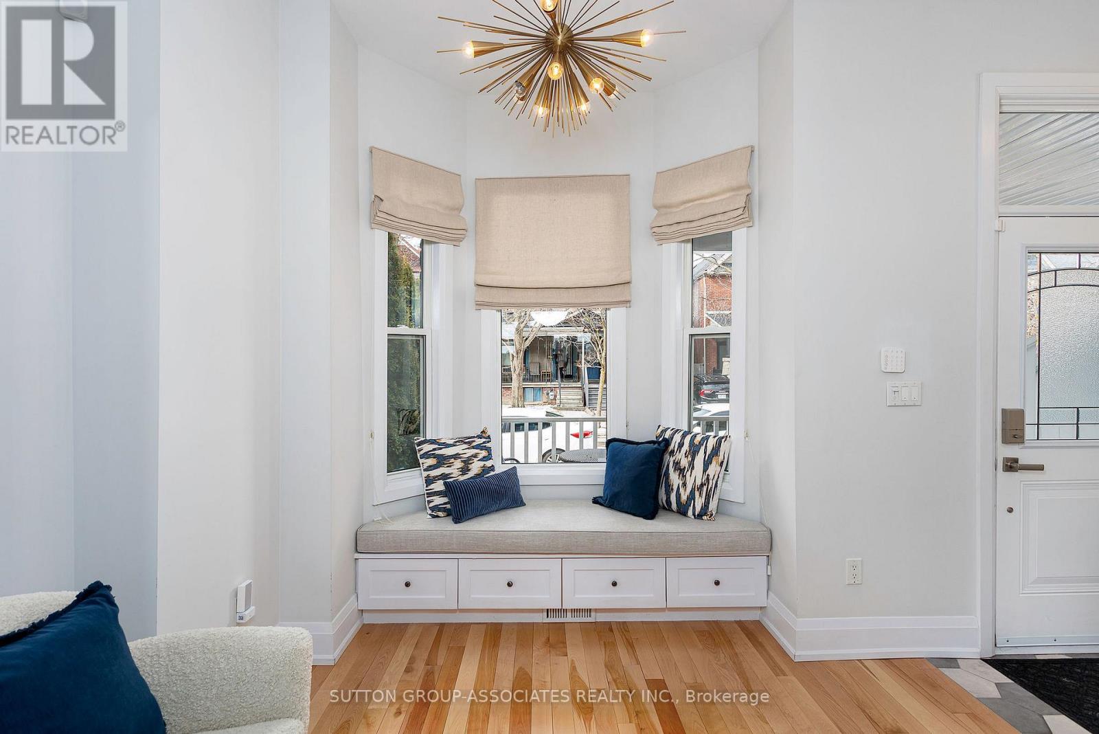 617 Gladstone Avenue, Toronto, Ontario  M6H 3J3 - Photo 6 - W12886194