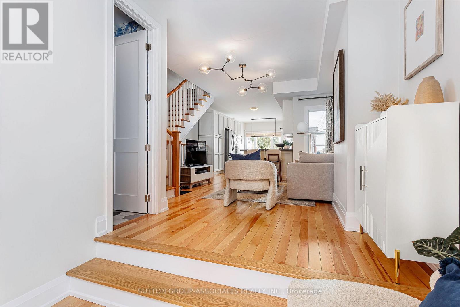 617 Gladstone Avenue, Toronto, Ontario  M6H 3J3 - Photo 7 - W12886194