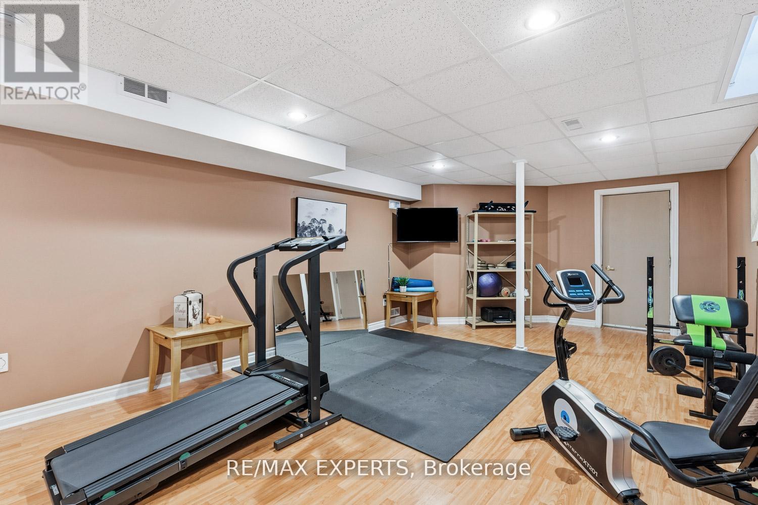 182 Waterbury Street, Caledon, Ontario  L7E 2H9 - Photo 38 - W12886196