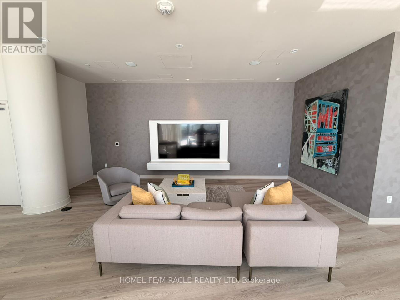 212 - 3900 Confederation Parkway, Mississauga (City Centre), Ontario  L5B 0M3 - Photo 13 - W12886206