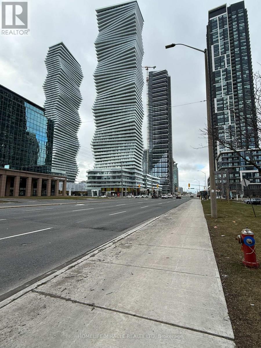 212 - 3900 Confederation Parkway, Mississauga (City Centre), Ontario  L5B 0M3 - Photo 2 - W12886206