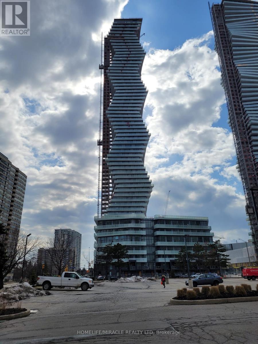 212 - 3900 Confederation Parkway, Mississauga (City Centre), Ontario  L5B 0M3 - Photo 3 - W12886206