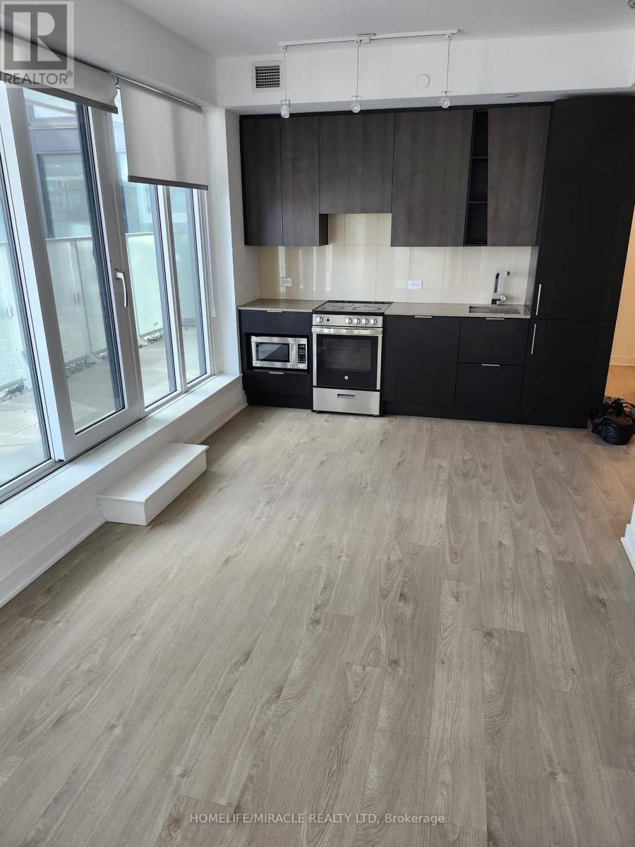 212 - 3900 Confederation Parkway, Mississauga (City Centre), Ontario  L5B 0M3 - Photo 4 - W12886206