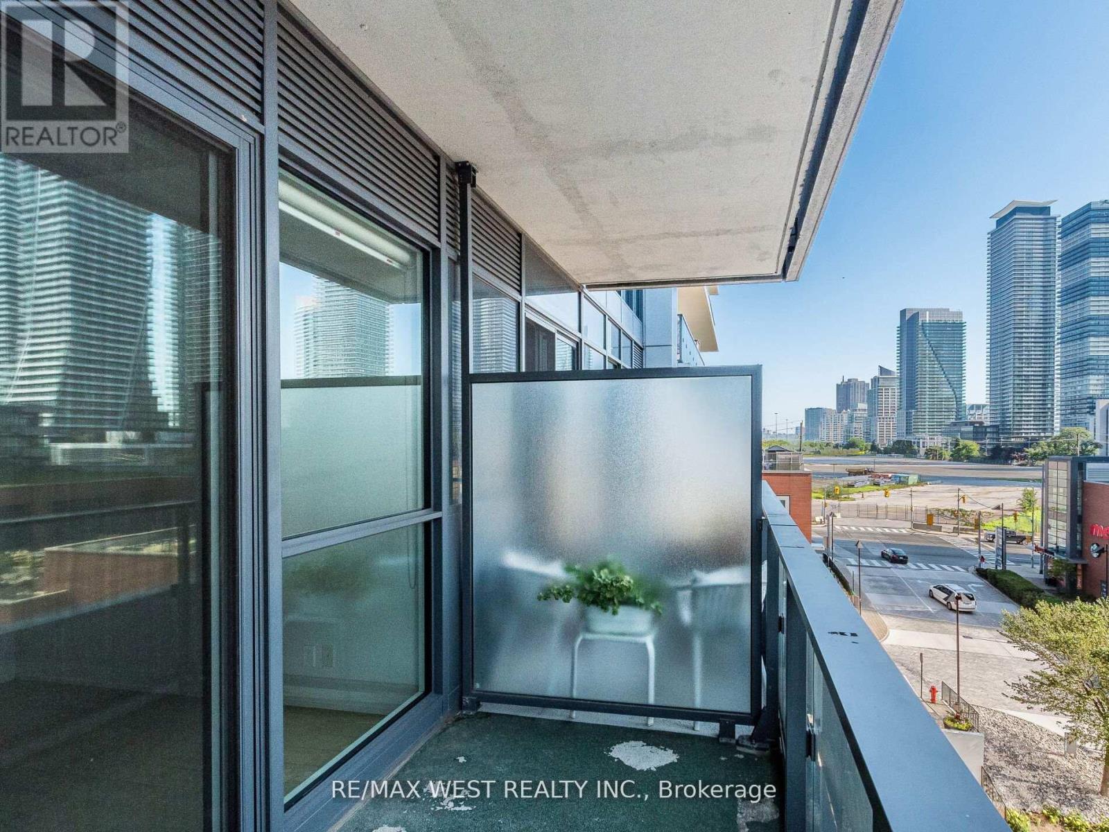 602 - 10 Park Lawn Road, Toronto (Mimico), Ontario  M8V 0H9 - Photo 32 - W12886228