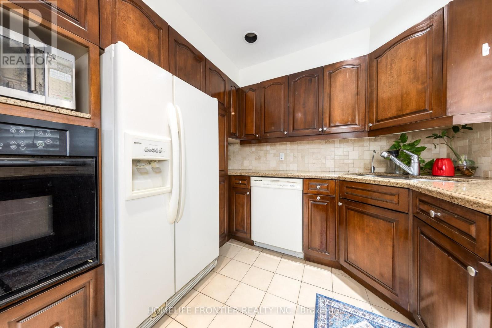 3223 Constitution Boulevard, Mississauga, Ontario  L4Y 2Z1 - Photo 12 - W12886238