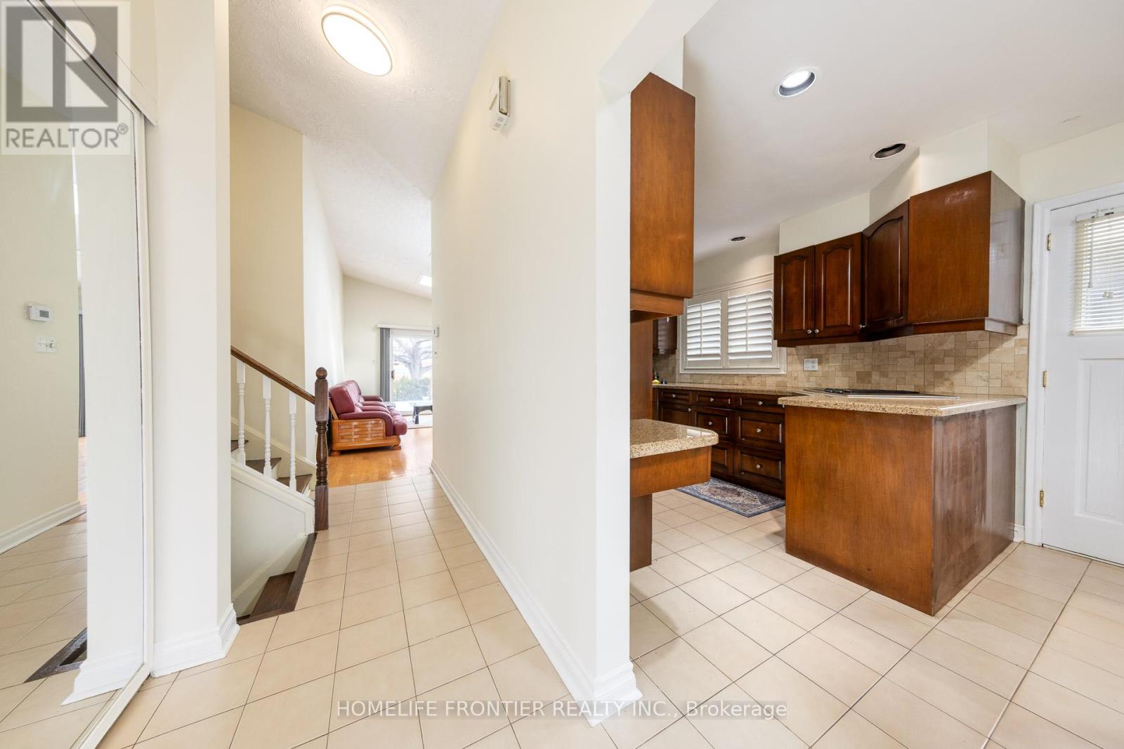 3223 Constitution Boulevard, Mississauga, Ontario  L4Y 2Z1 - Photo 14 - W12886238