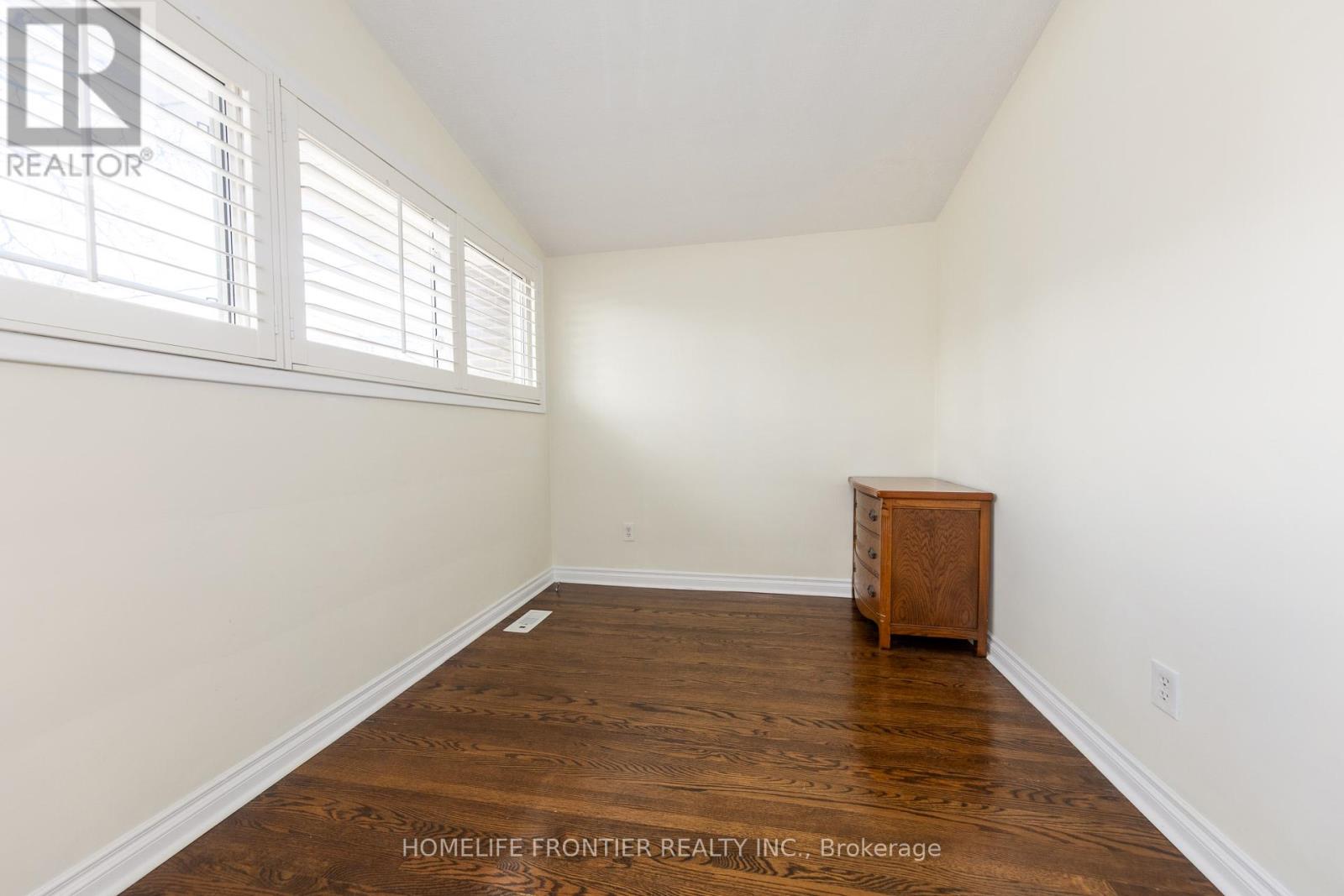 3223 Constitution Boulevard, Mississauga, Ontario  L4Y 2Z1 - Photo 26 - W12886238