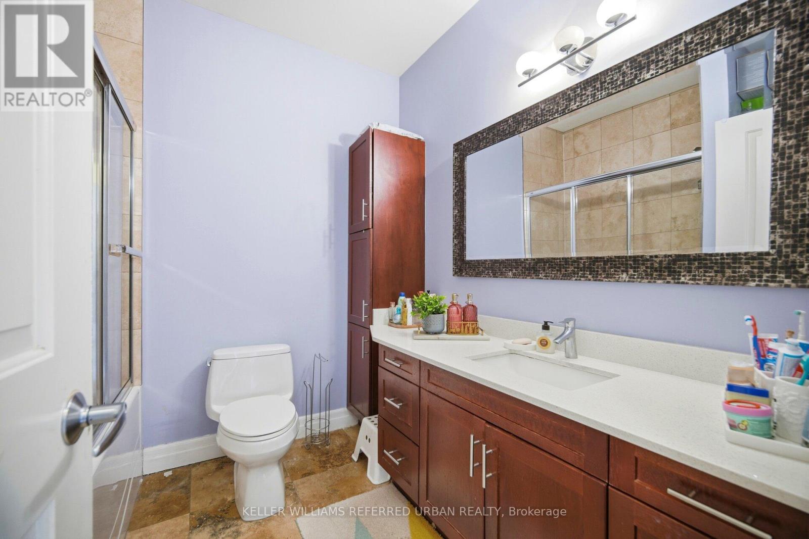 305 - 459 Kerr Street, Oakville (Co Central), Ontario  L6K 3C2 - Photo 13 - W12886274