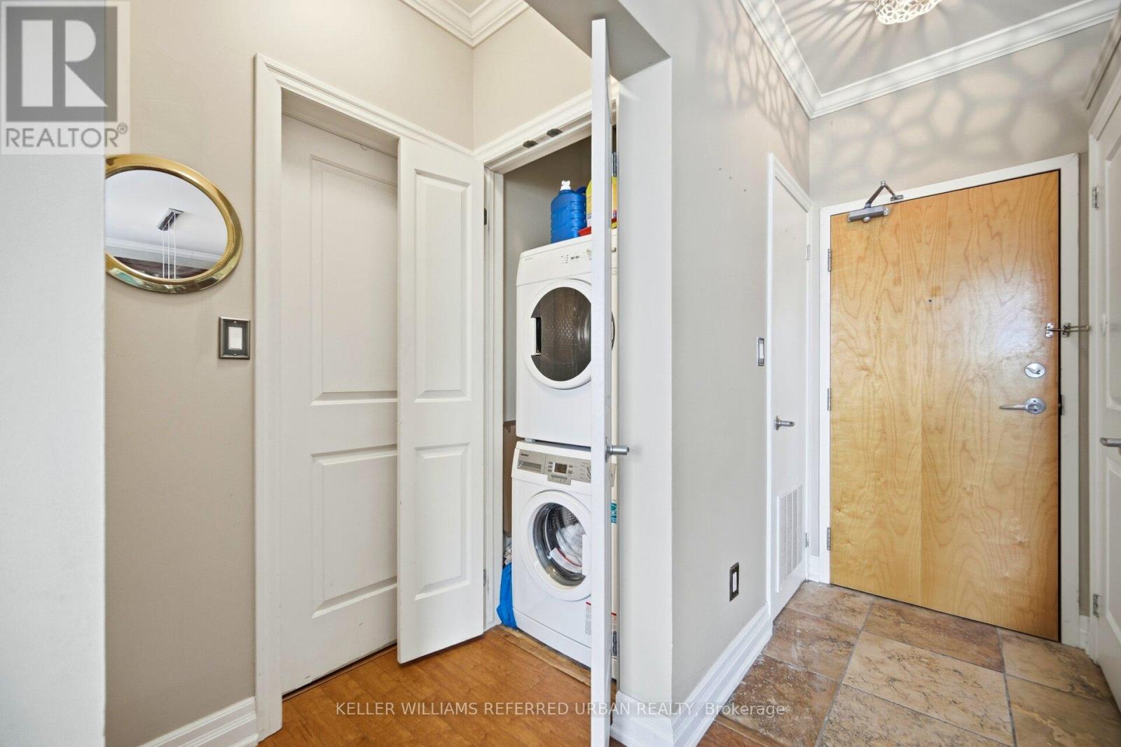 305 - 459 Kerr Street, Oakville (Co Central), Ontario  L6K 3C2 - Photo 14 - W12886274