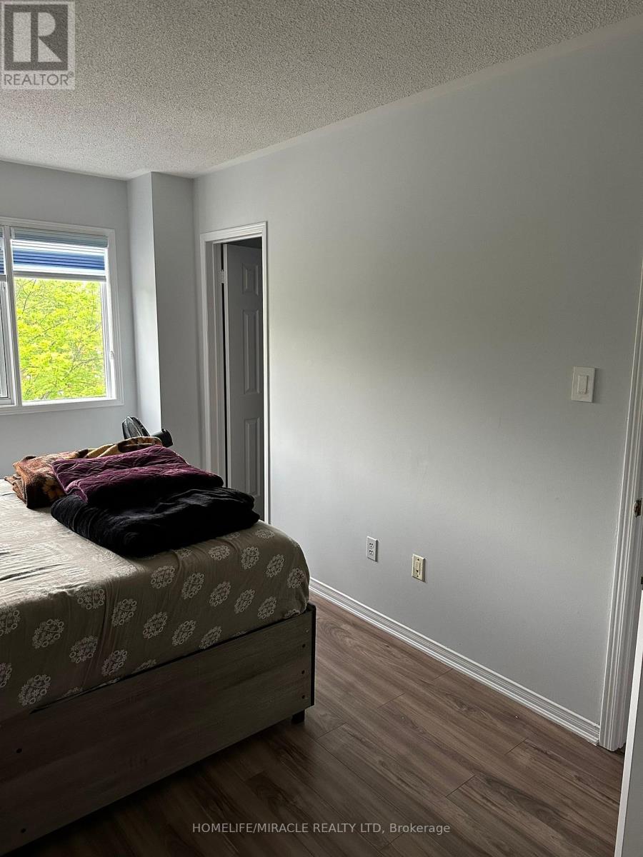 3918 Zenith Court, Mississauga (Lisgar), Ontario  L5N 7H7 - Photo 14 - W12886282