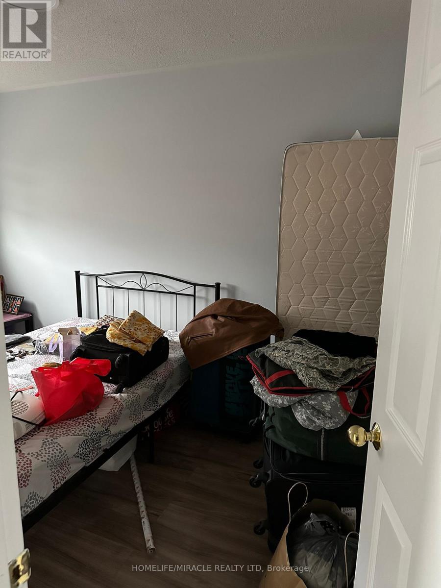 3918 Zenith Court, Mississauga (Lisgar), Ontario  L5N 7H7 - Photo 18 - W12886282