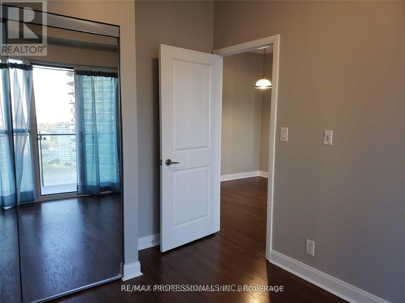 1902 - 50 Absolute Avenue, Mississauga (City Centre), Ontario  L4Z 0A9 - Photo 8 - W12886306