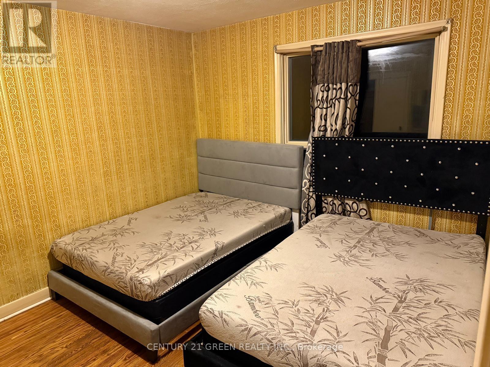 Main - 57 Glen Agar Drive, Toronto, Ontario  M9B 5M2 - Photo 3 - W12886336