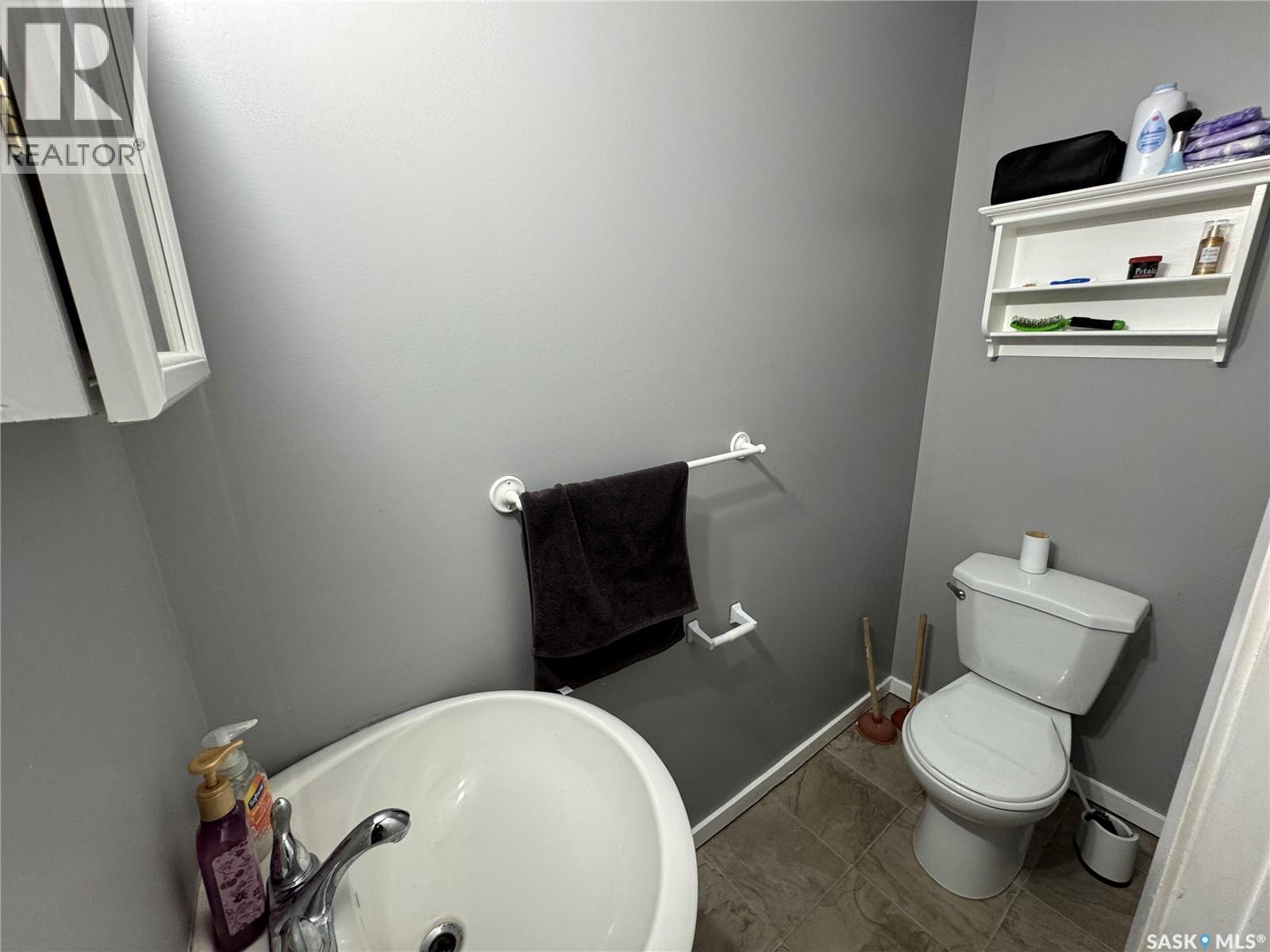 4164 Castle Road, Regina, Saskatchewan  S4S 6A4 - Photo 10 - SK030454