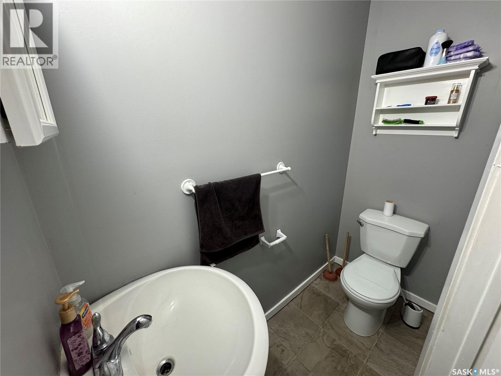 4164 Castle Road, Regina, Saskatchewan  S4S 6A4 - Photo 11 - SK030454