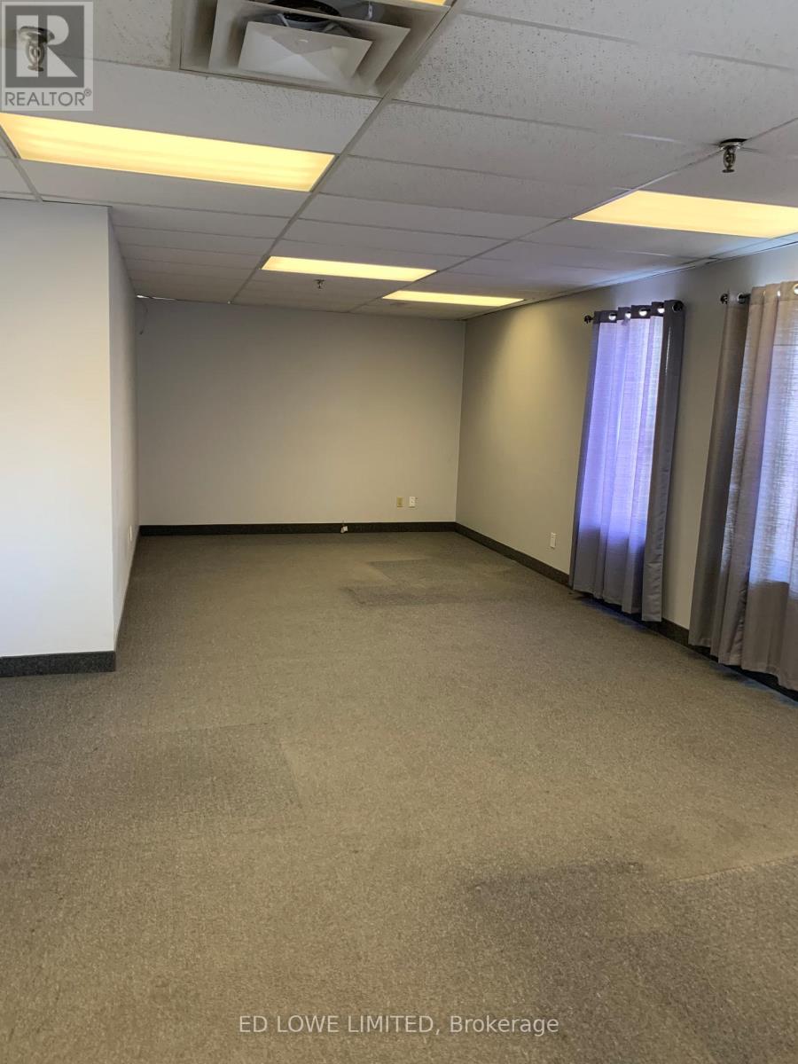 8 & 9 - 220 Bayview Drive, Barrie, Ontario L4N 4Y8 - Photo 5 - S12885982