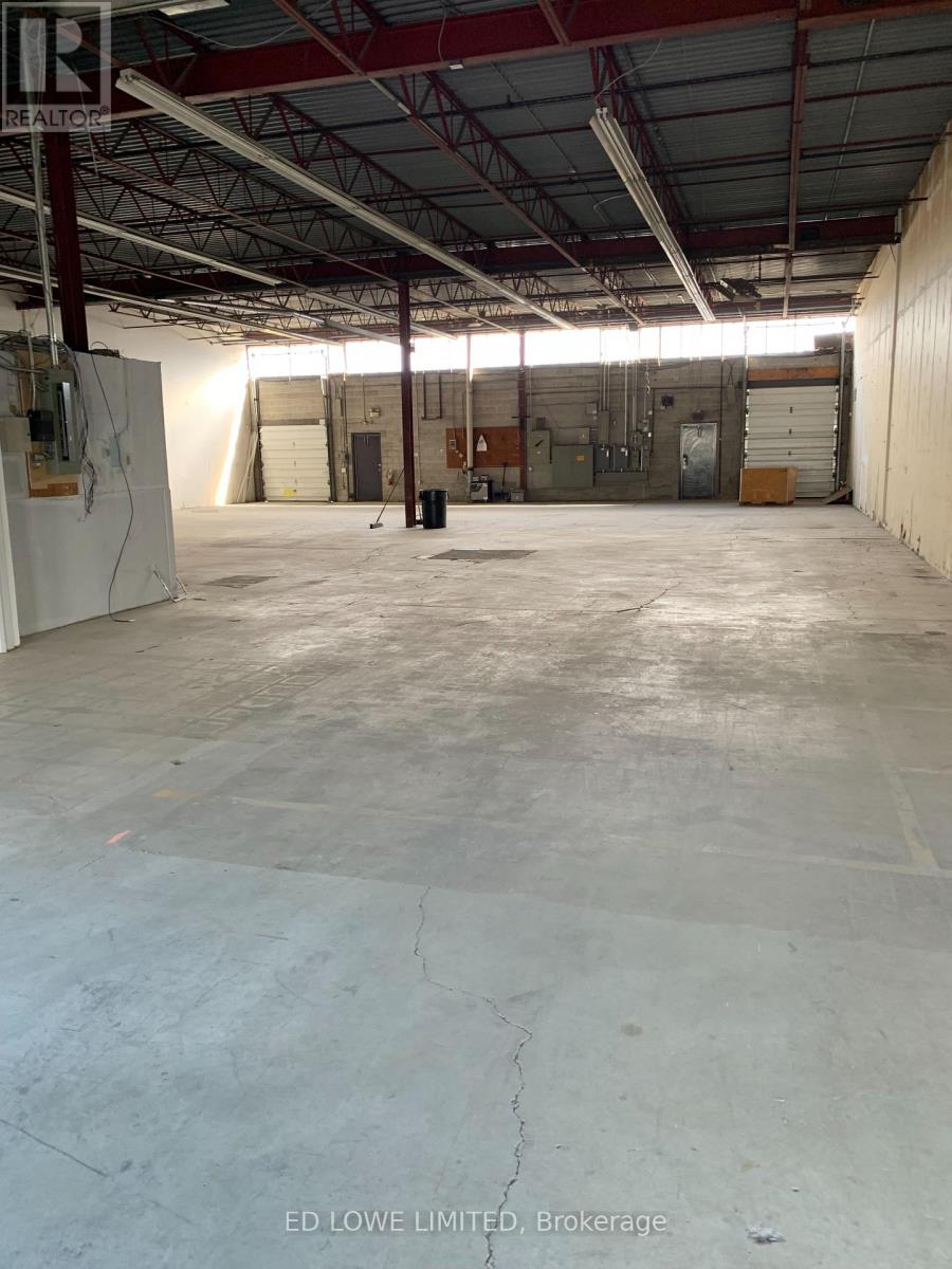 8 & 9 - 220 Bayview Drive, Barrie, Ontario L4N 4Y8 - Photo 12 - S12885982