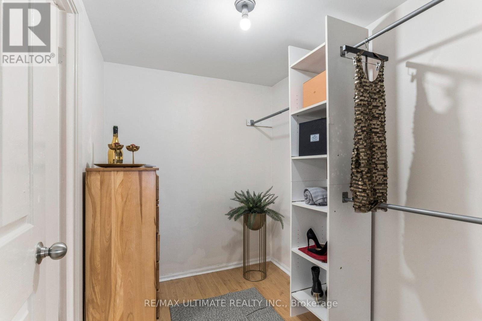 403 - 717 Bay Street, Toronto, Ontario M5G 2J9 - Photo 16 - C12870662