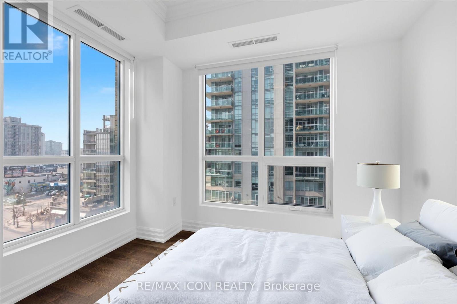 602 - 2060 Lakeshore Road, Burlington, Ontario  L7R 0G2 - Photo 20 - W12856272