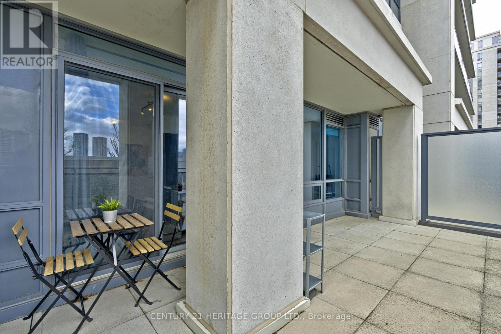 208 - 75 North Park Road, Vaughan, Ontario  L4J 0H8 - Photo 32 - N12882656