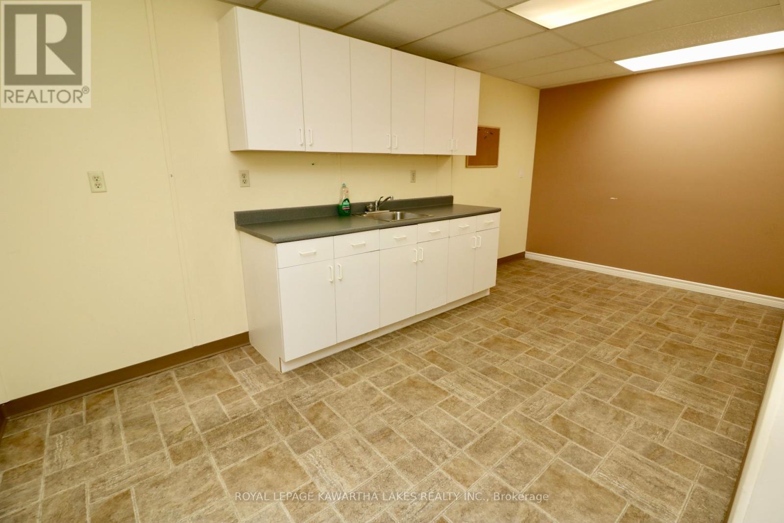 328 Mill Street, Brock (Beaverton), Ontario  L0K 1A0 - Photo 5 - N12886382