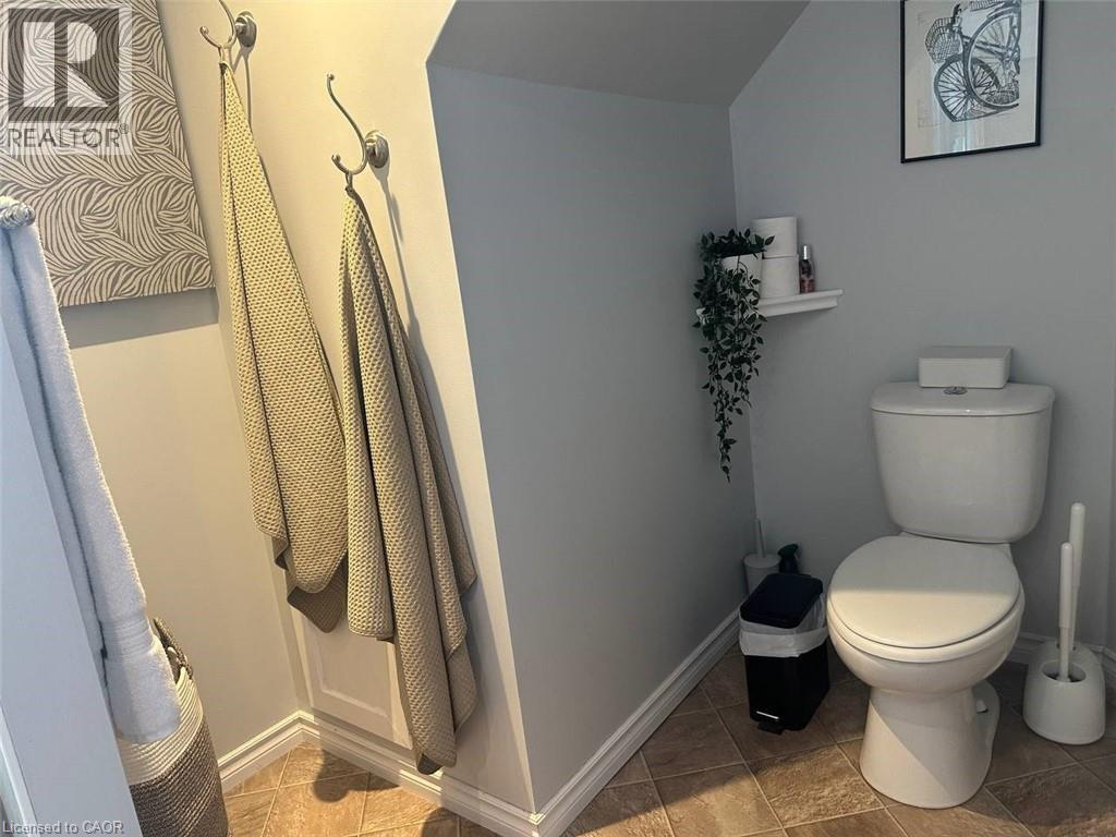 253 East 44th Street Unit# Lower, Hamilton, Ontario  L8T 3H7 - Photo 8 - 40812440