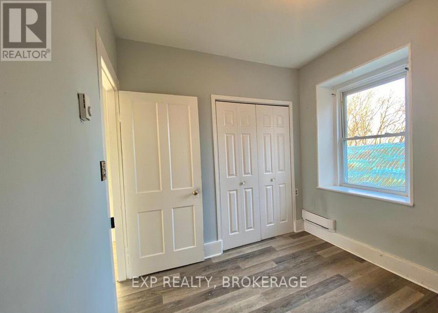 912 Purdy Mills Road, Kingston (West Of Sir John A. Blvd), Ontario  K7M 3M9 - Photo 10 - X12886668