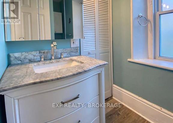 912 Purdy Mills Road, Kingston (West Of Sir John A. Blvd), Ontario  K7M 3M9 - Photo 11 - X12886668