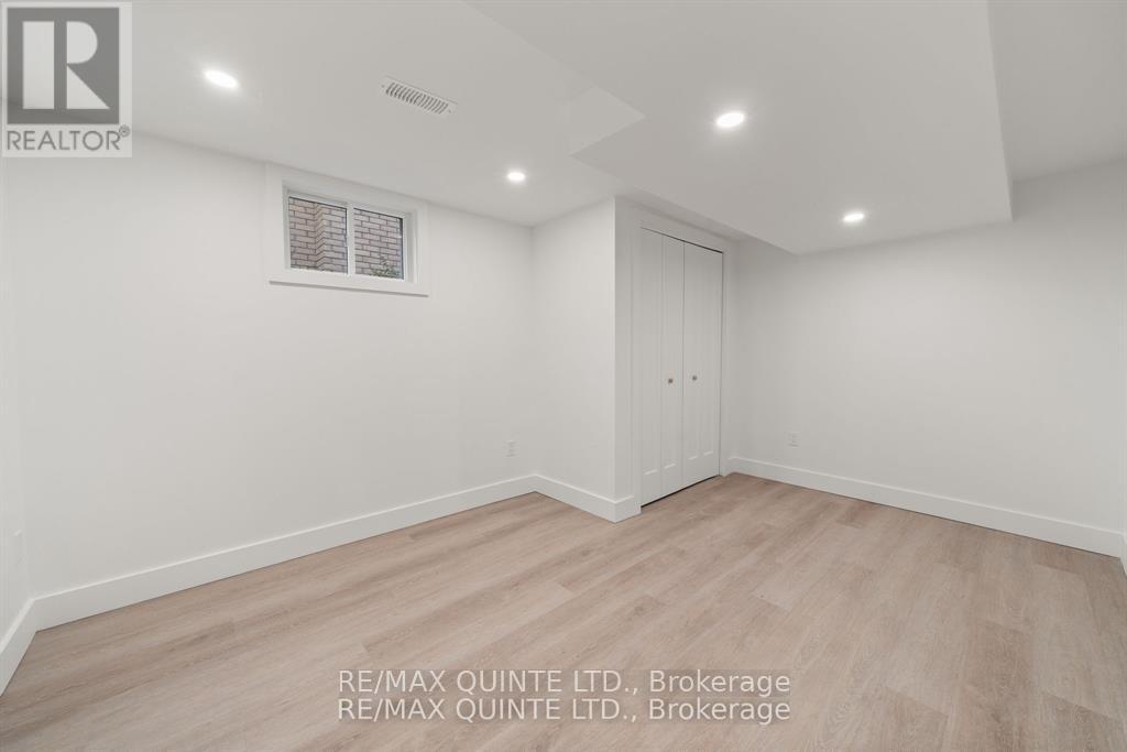 3 Cooke Court, Belleville (Belleville Ward), Ontario  K8N 5N4 - Photo 32 - X12886506