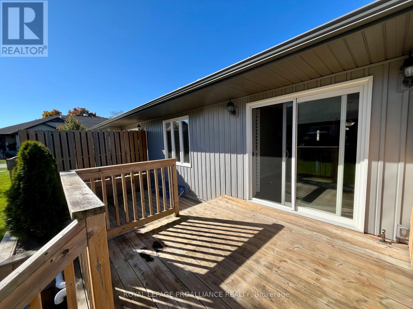 71 Dorchester Drive, Prince Edward County (Wellington), Ontario  K0K 3L0 - Photo 19 - X12886680