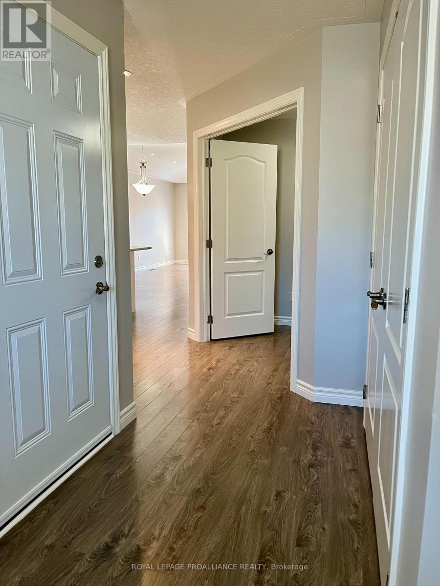 71 Dorchester Drive, Prince Edward County (Wellington), Ontario  K0K 3L0 - Photo 5 - X12886680