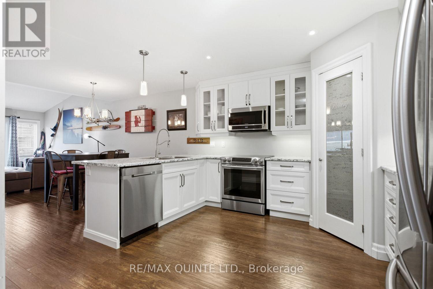 71 Aspen Drive, Quinte West, Ontario  K8V 0E2 - Photo 6 - X12886746