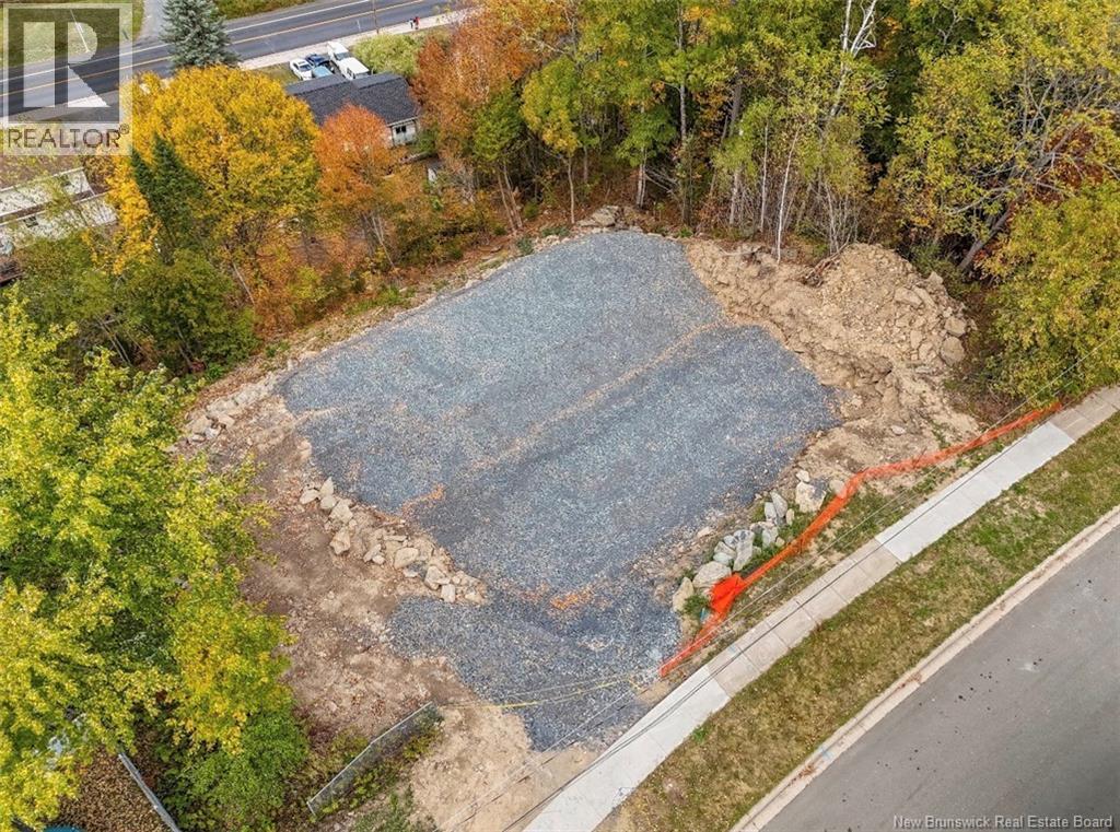 53 Kingswood Drive, Fredericton, New Brunswick  E3B 6Z8 - Photo 23 - NB134951