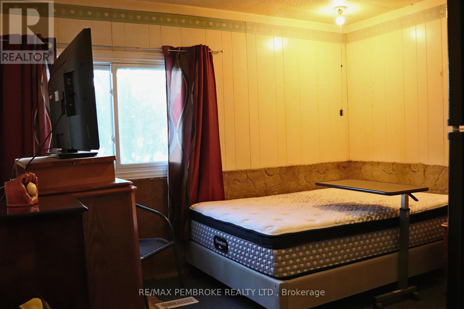 69 Pinehurst Estates, Petawawa, Ontario  K8H 2H2 - Photo 9 - X12882838