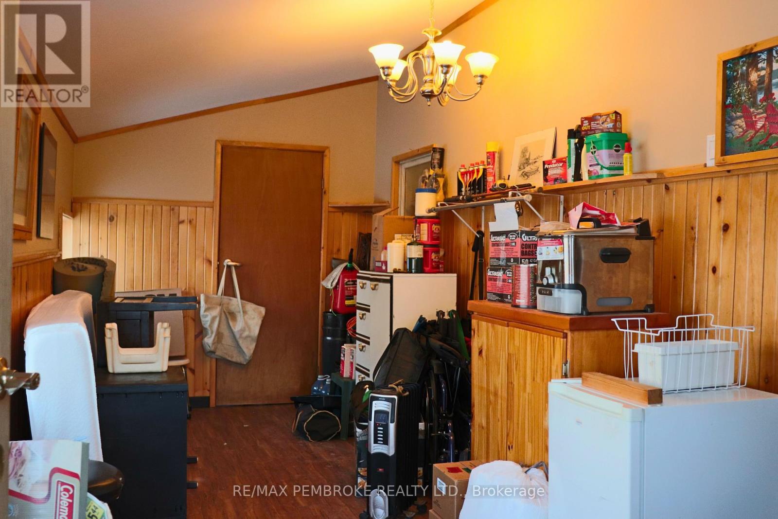 69 Pinehurst Estates, Petawawa, Ontario  K8H 2H2 - Photo 3 - X12882838