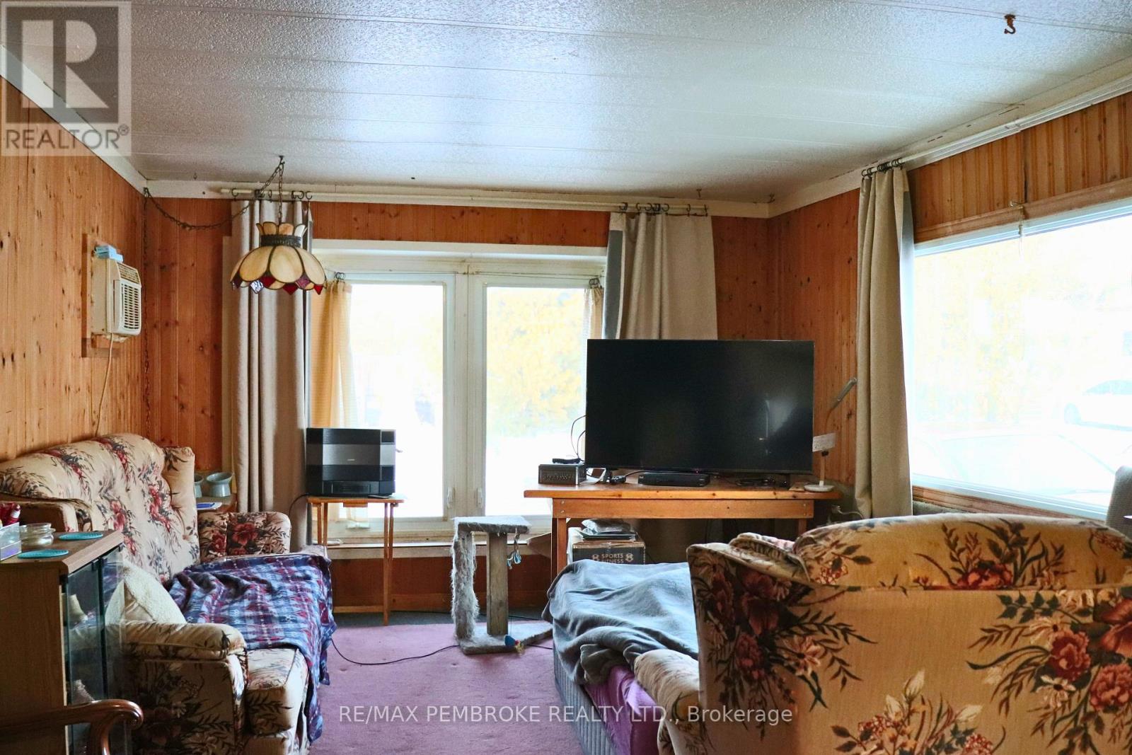 69 Pinehurst Estates, Petawawa, Ontario  K8H 2H2 - Photo 5 - X12882838