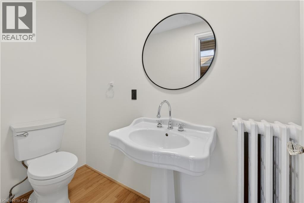 2317 Lakeshore Road, Burlington, Ontario  L7R 1B3 - Photo 25 - 40812292