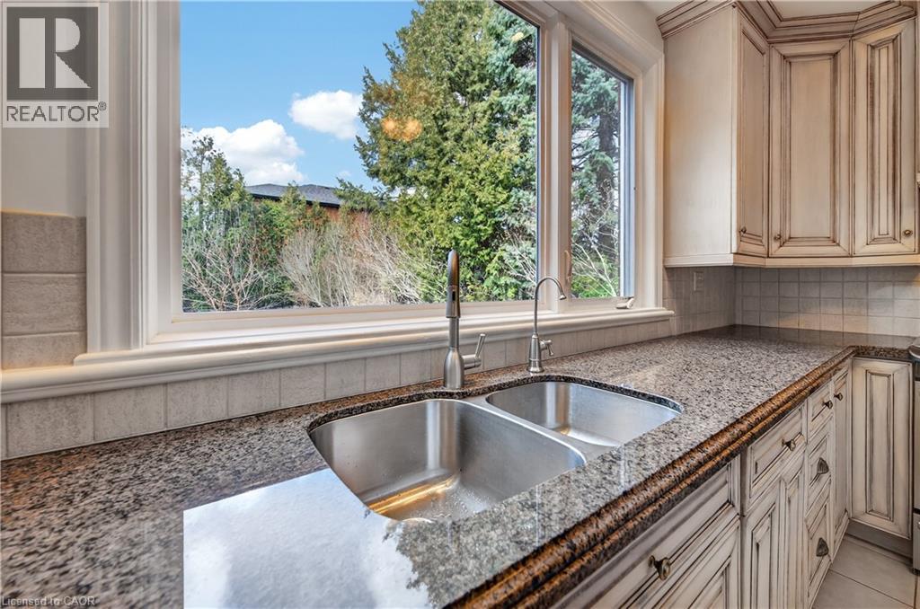 2317 Lakeshore Road, Burlington, Ontario  L7R 1B3 - Photo 18 - 40812292