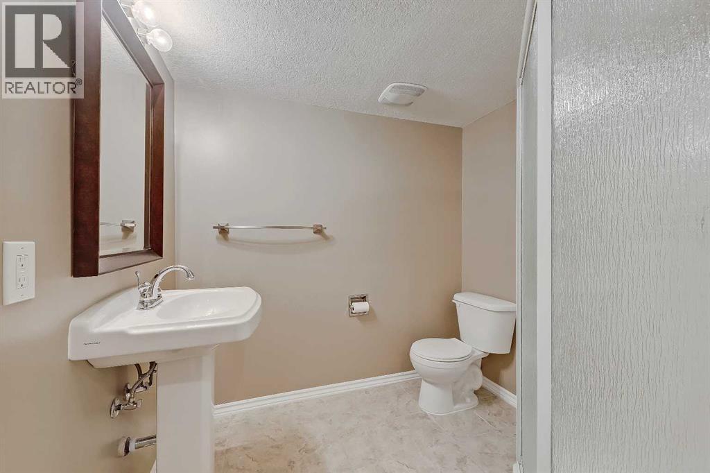 161 Eversyde Common Sw, Calgary, Alberta  T2Y 4Z5 - Photo 40 - A2285414