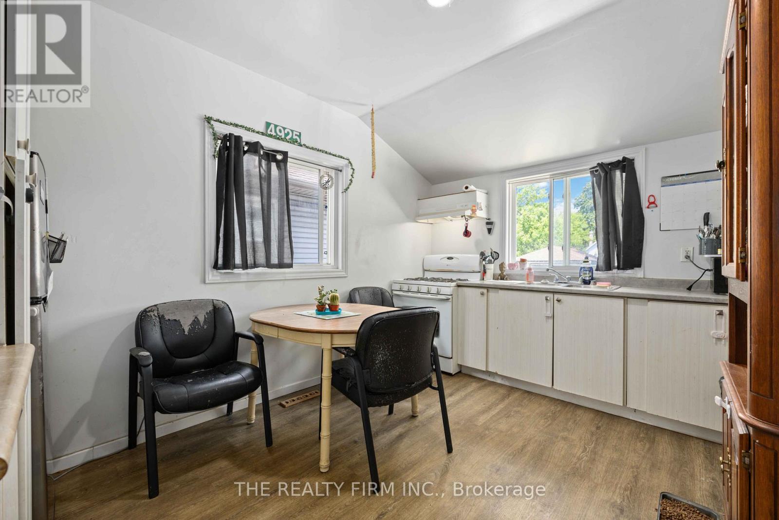 316 Confederation Street, Sarnia, Ontario  N7T 2A5 - Photo 11 - X12886452