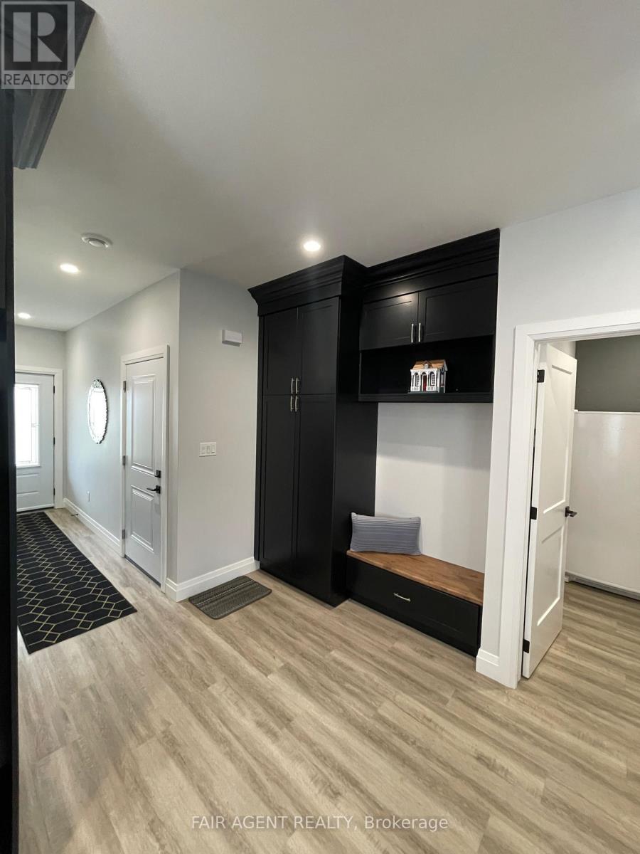 2 - 255 Albert Street, Huron East, Ontario  N0G 1H0 - Photo 5 - X12886456