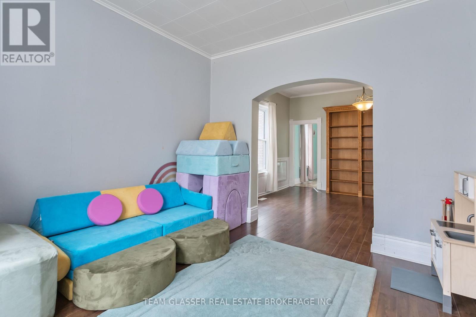 57 Locust Street, St. Thomas, Ontario  N5R 2C2 - Photo 11 - X12886594