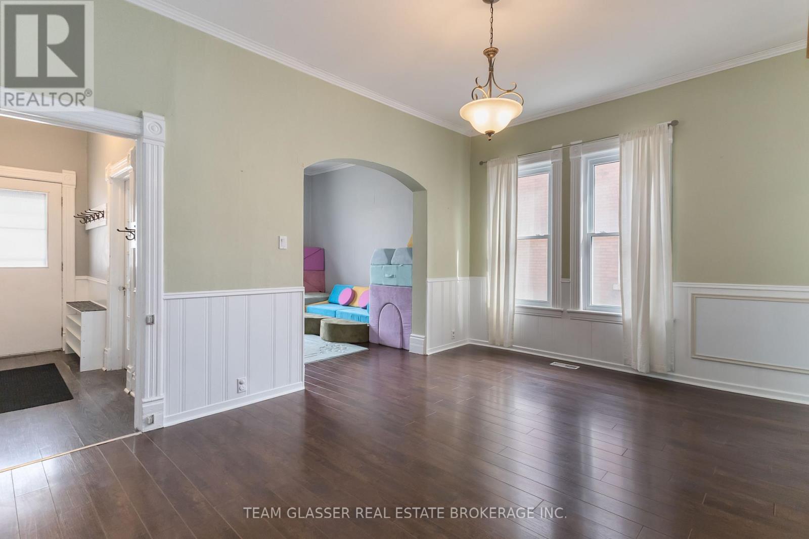 57 Locust Street, St. Thomas, Ontario  N5R 2C2 - Photo 15 - X12886594