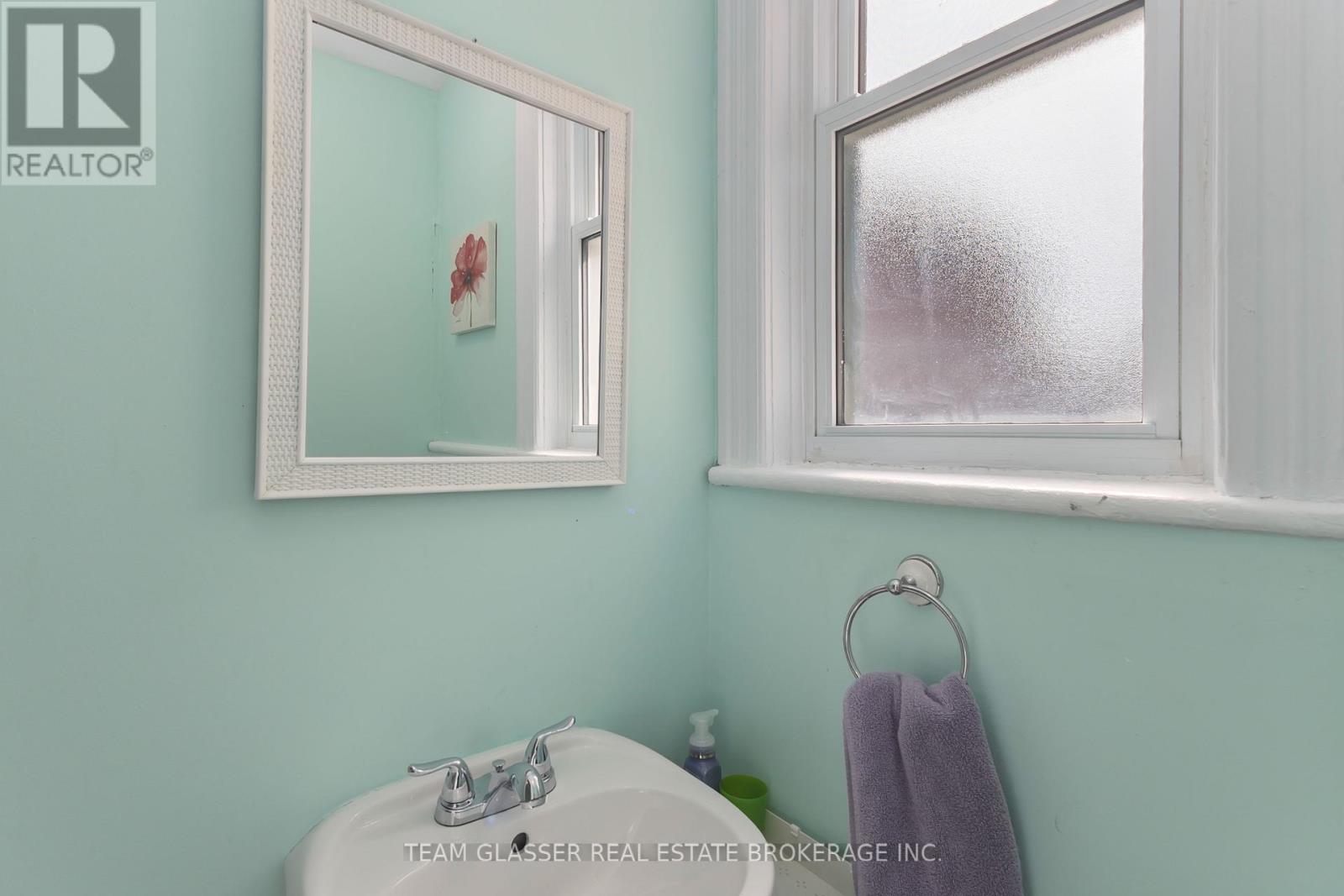 57 Locust Street, St. Thomas, Ontario  N5R 2C2 - Photo 32 - X12886594