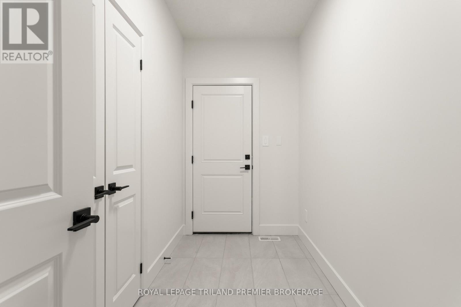 2787 Buroak Drive, London North (North S), Ontario  N6G 0N7 - Photo 24 - X12886780