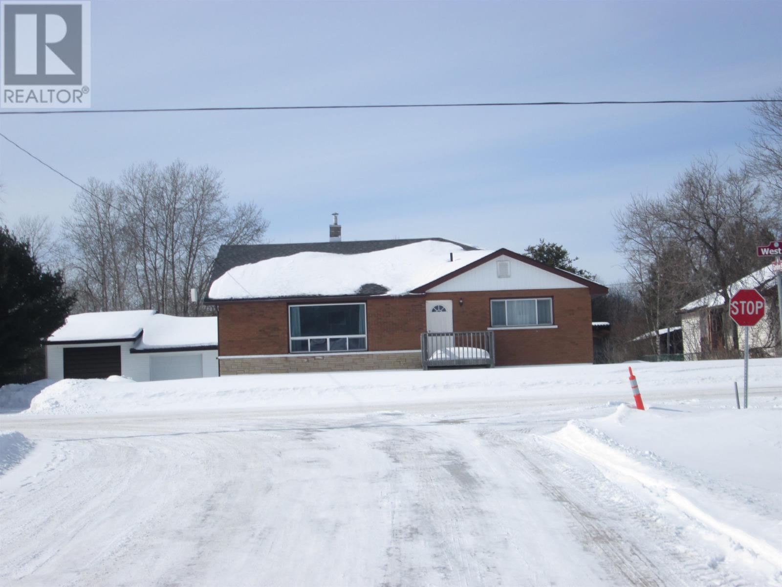 208 West Street, Ignace, Ontario  P0T 1T0 - Photo 2 - TB2600440