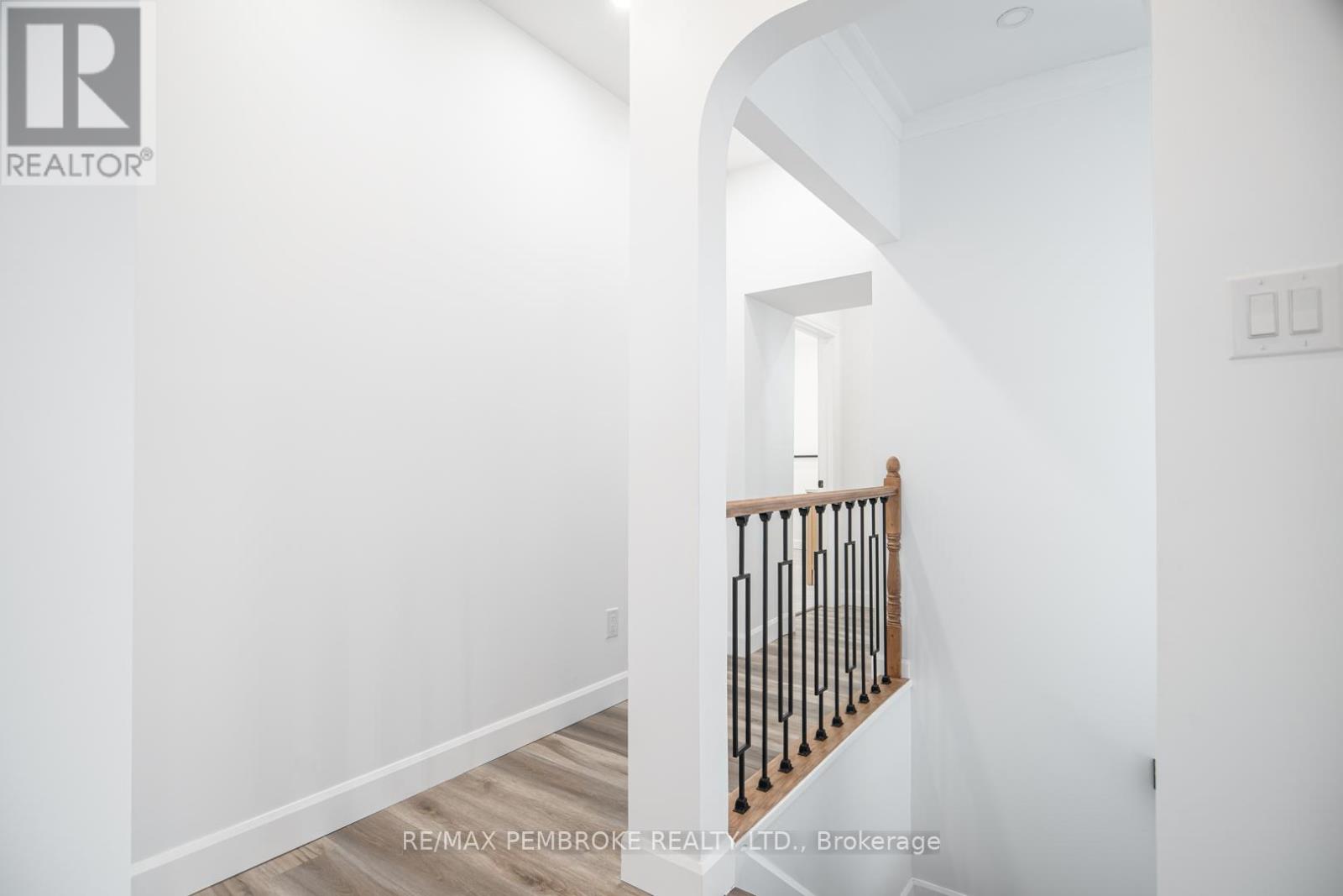 392 Isabella Street, Pembroke, Ontario  K8A 5T5 - Photo 17 - X12886786