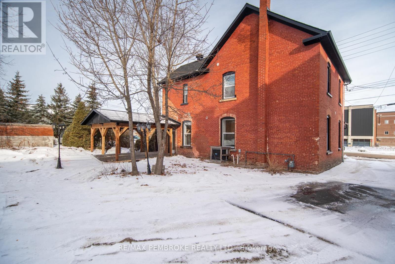392 Isabella Street, Pembroke, Ontario  K8A 5T5 - Photo 33 - X12886786