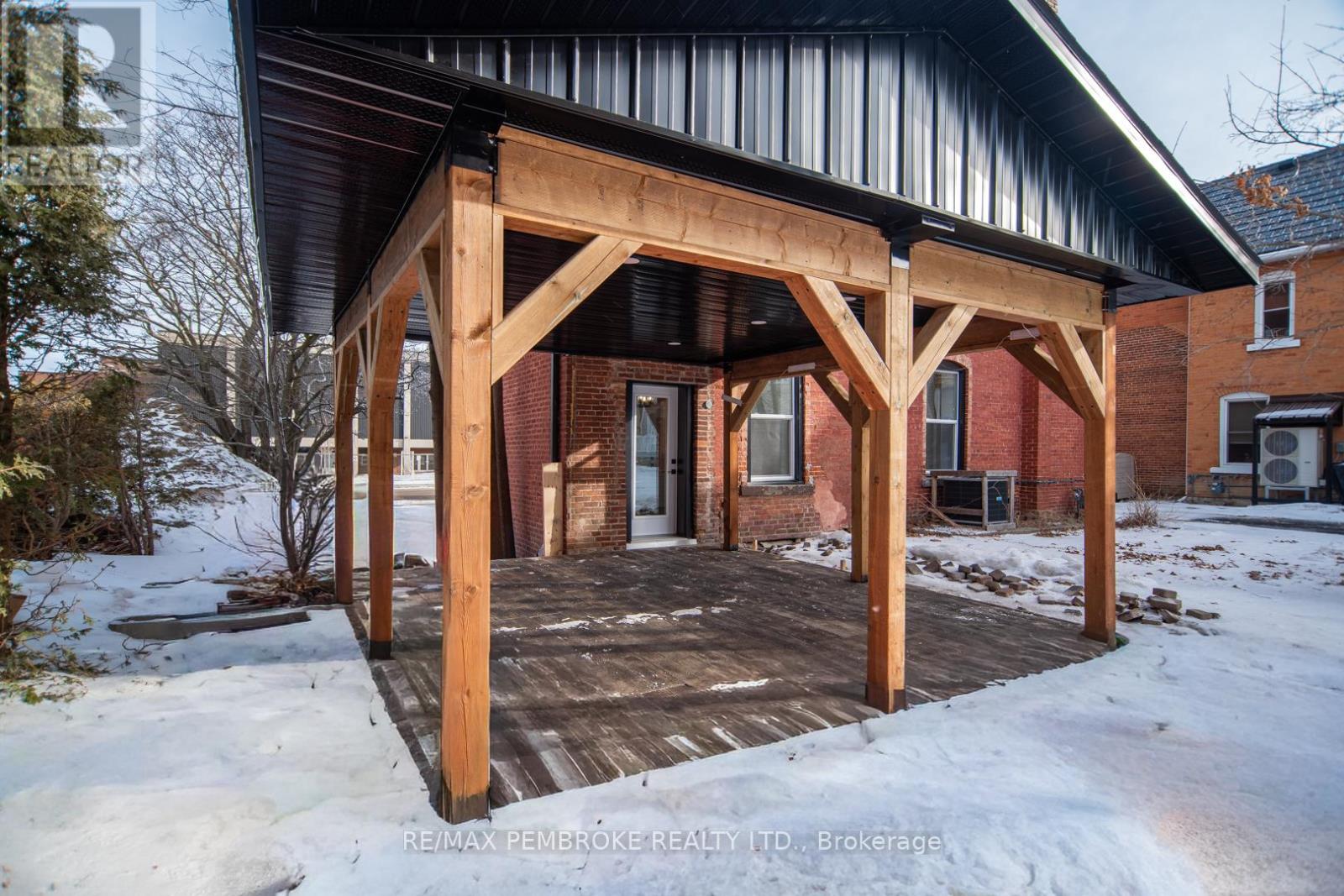 392 Isabella Street, Pembroke, Ontario  K8A 5T5 - Photo 34 - X12886786